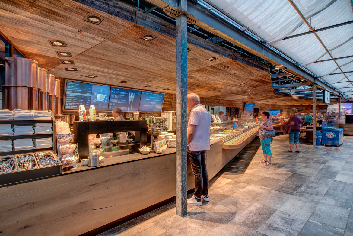 Menüboards zeigen dem Kunden das Menü digital und animiert.