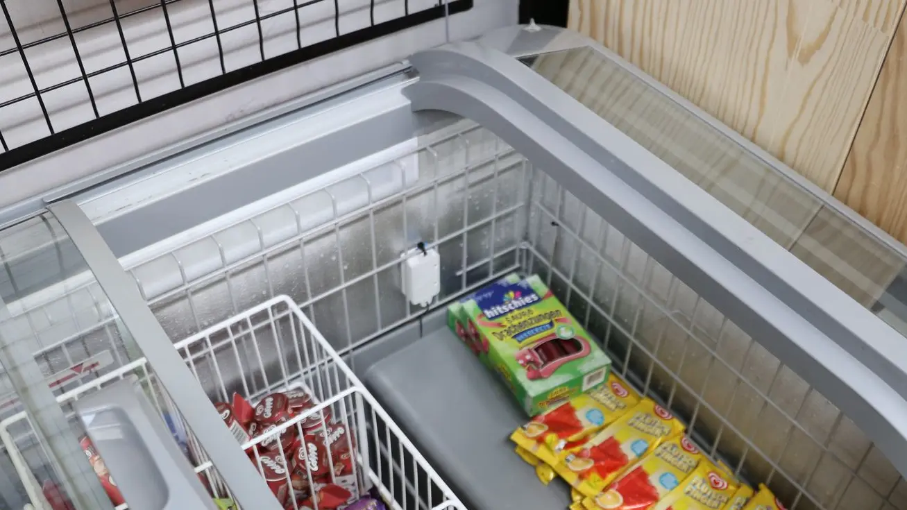 Temperatursensoren in der Gefriertruhe.